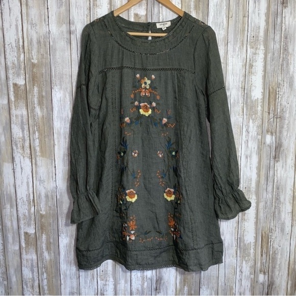 Umgee Dresses & Skirts - Umgee Green Floral Embroidered Tunic Dress